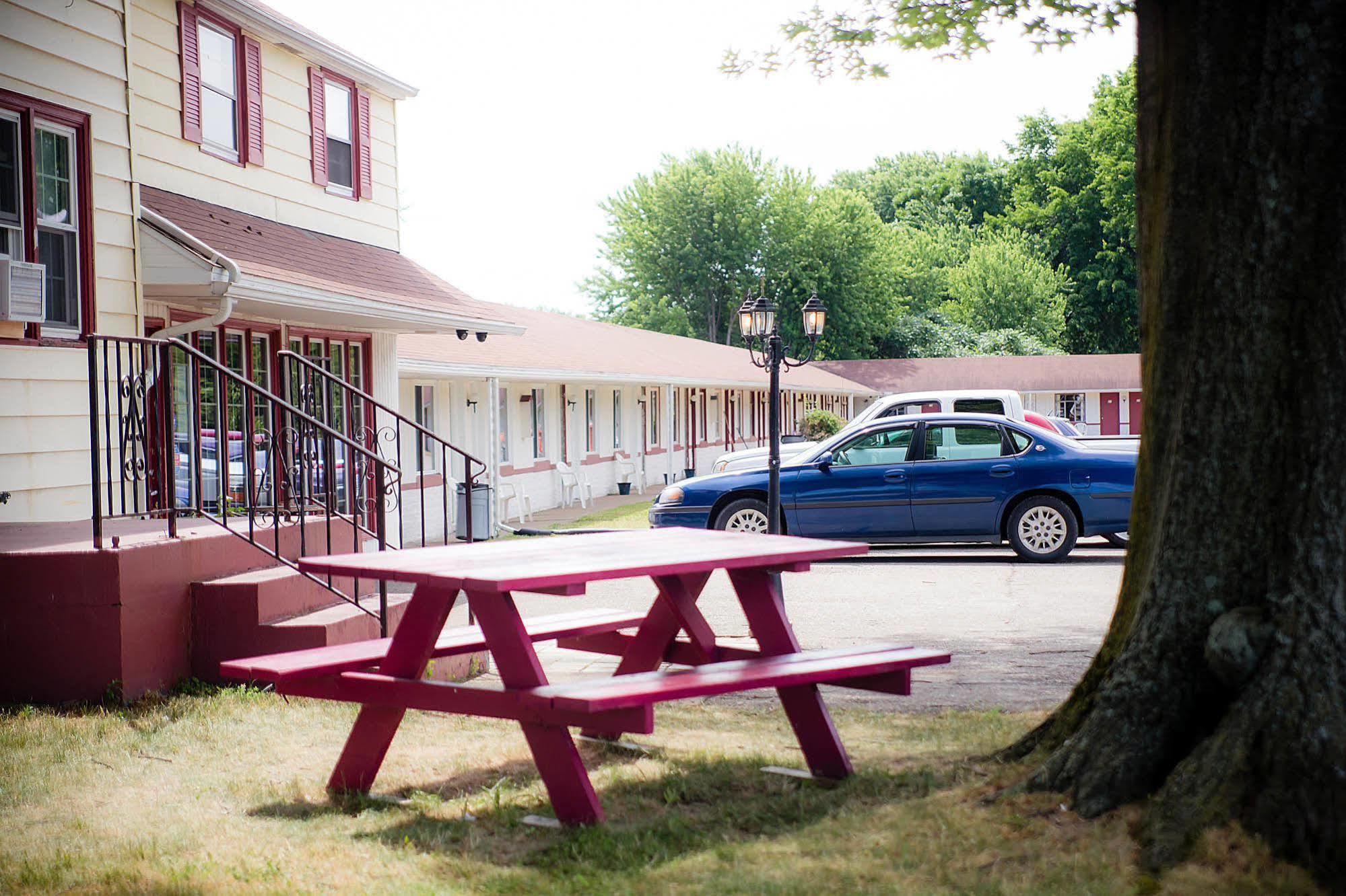 Steelhead Inn Erie Exterior foto