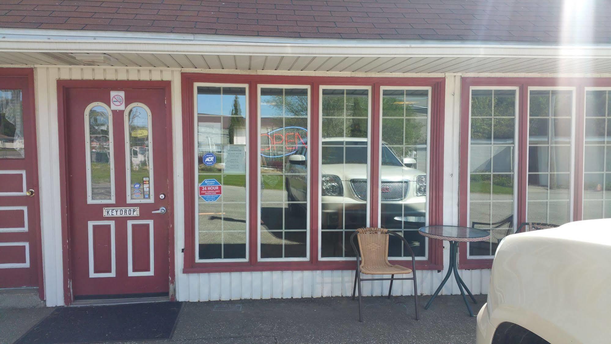 Steelhead Inn Erie Exterior foto